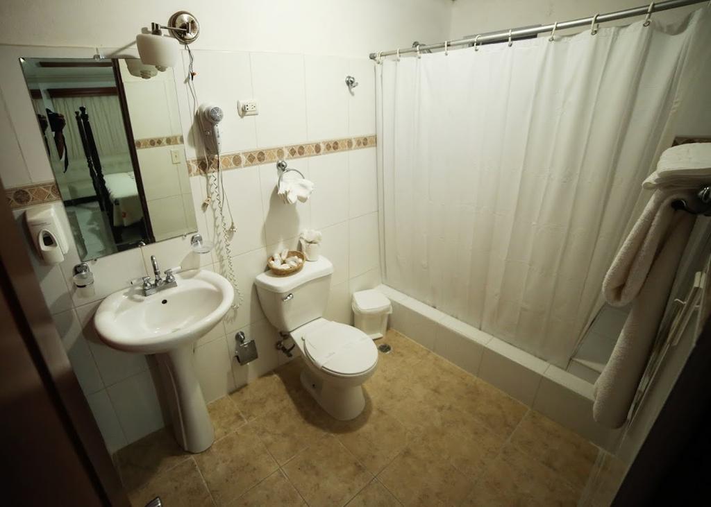 Hotel Los Jardines Сантяго де лос Кабайерос Стая снимка